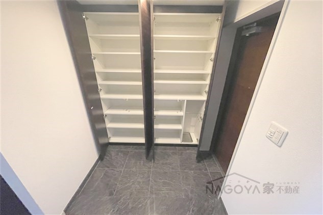 モアグレース八勝通premix 玄関