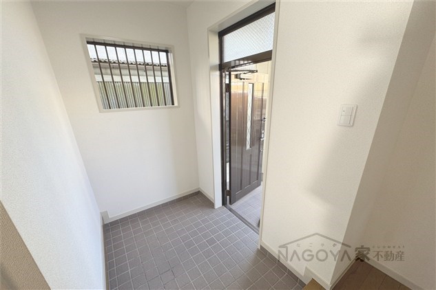 ディアコートK 玄関