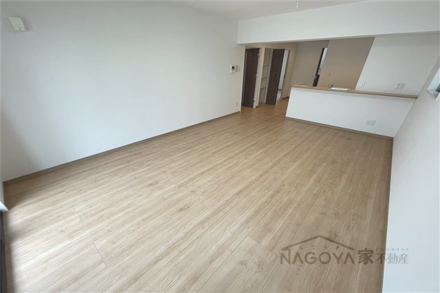 メゾン周令 リビング