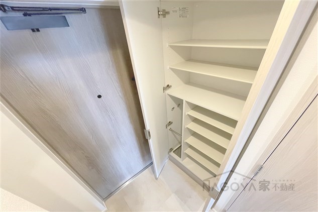 メイクスアート上前津Ⅵ 玄関