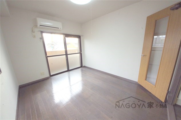 グランパス筒井 リビング