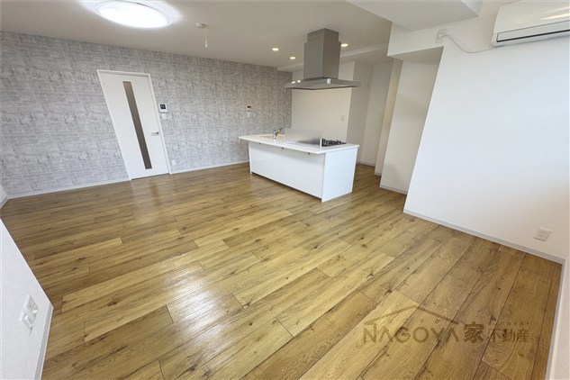 フローレスタナベ その他3