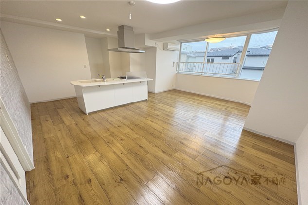 フローレスタナベ リビング