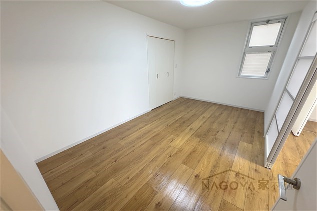 フローレスタナベ ベッドルーム