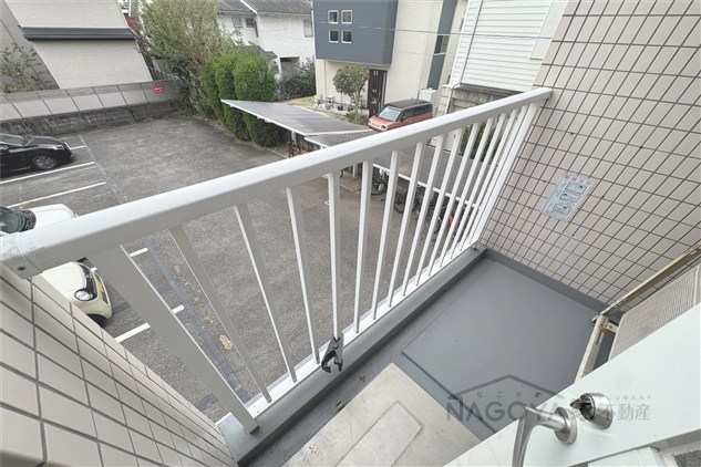 フローレスタナベ ベランダ