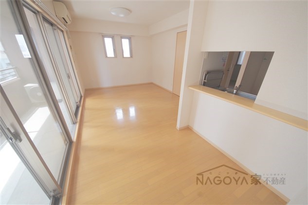 メゾン・グランドゥール リビング