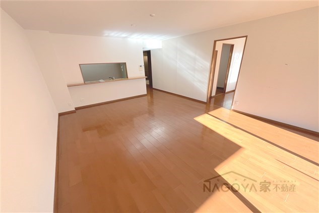 アイユー八事 リビング