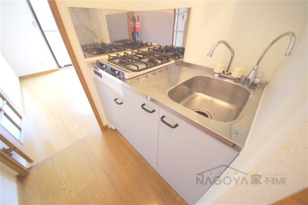 アンプルールフェールVert キッチン