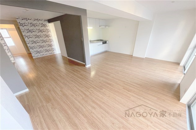 三秀レジデンス リビング