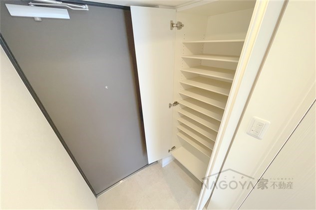 S-RESIDENCE尾頭橋beaute 玄関