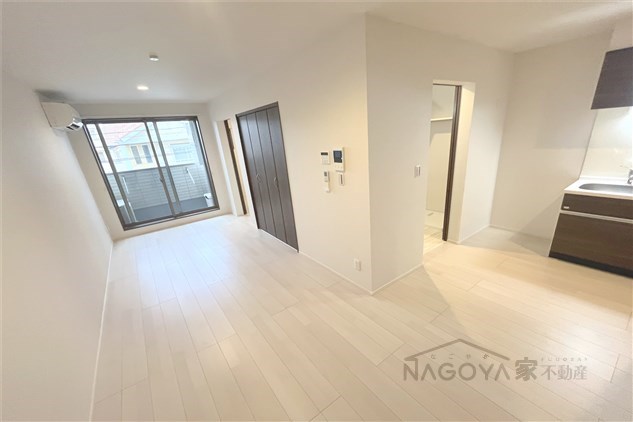 REGALEST SKY 志賀本通 リビング