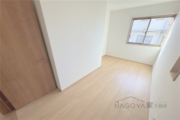 元宮町貸家 ベッドルーム