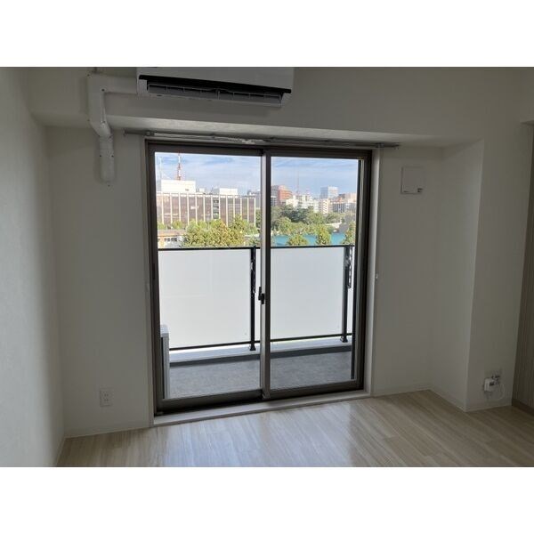 ボーデュキャナル幅下 リビング