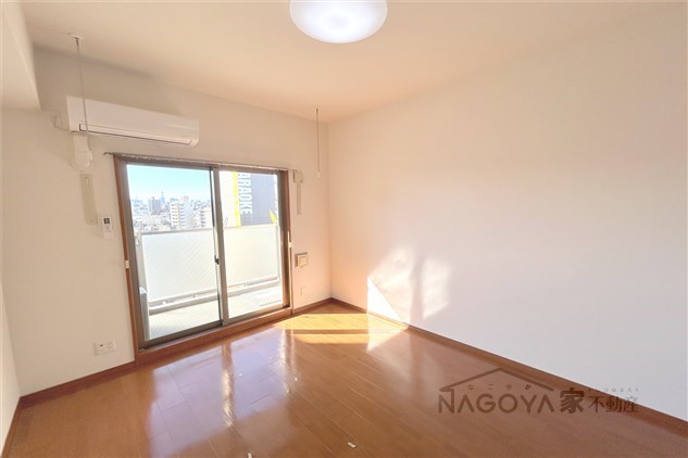 レーベスト平安 リビング