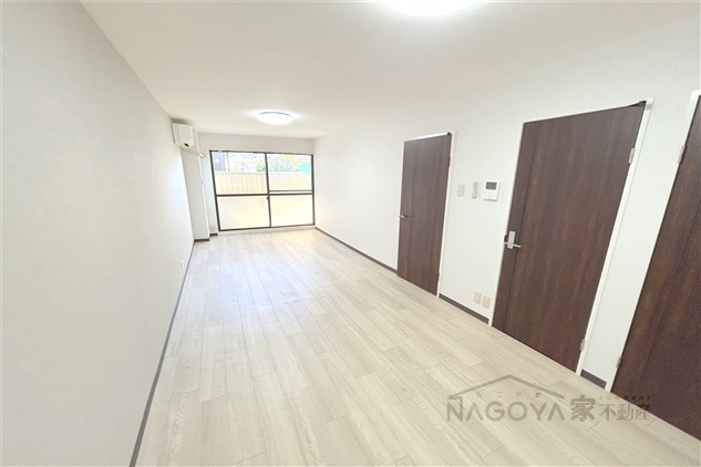 ガーデンパレス桜山 リビング