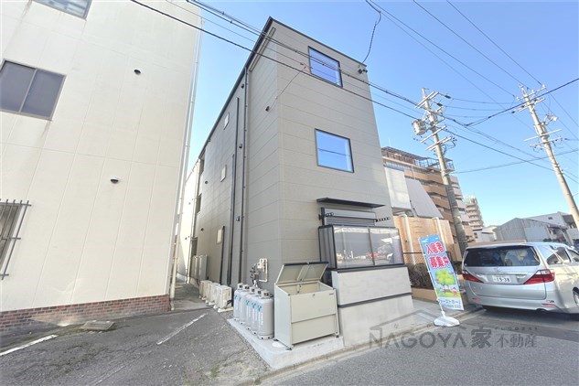 カーササクラーレ 外観写真