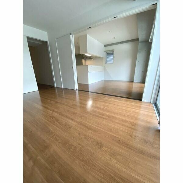 G+HONMACHI ベッドルーム