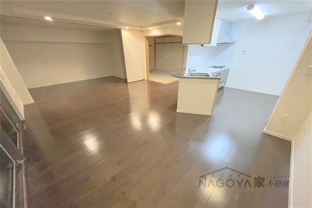 ライオンズガーデン東別院 リビング