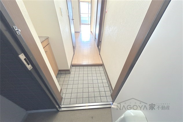 アバンツァート 玄関