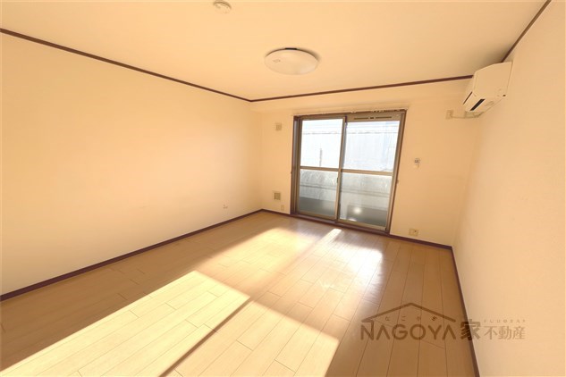 アバンツァート リビング