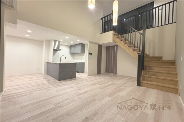 アヴァンセテラス瑞穂日向町 リビング