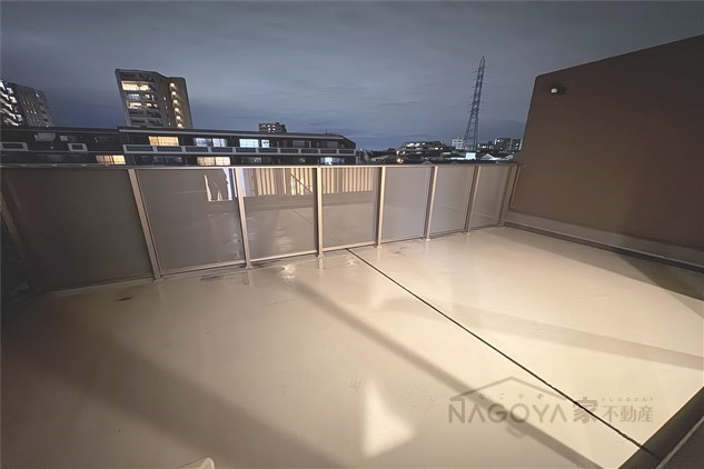 アヴァンセテラス瑞穂日向町 ベランダ