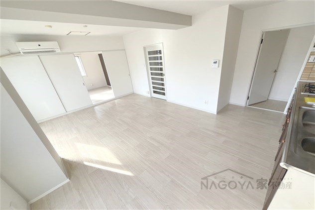 リアライズ金山 リビング