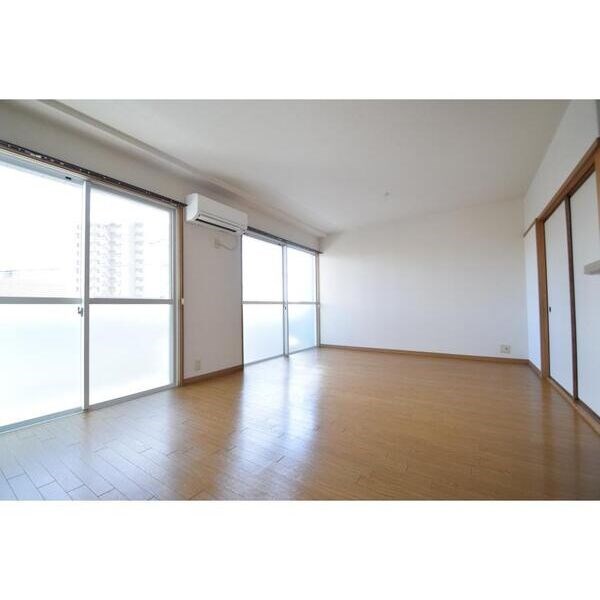 ベルクハウス霞ケ丘 リビング