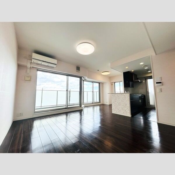 プラウド一社 リビング