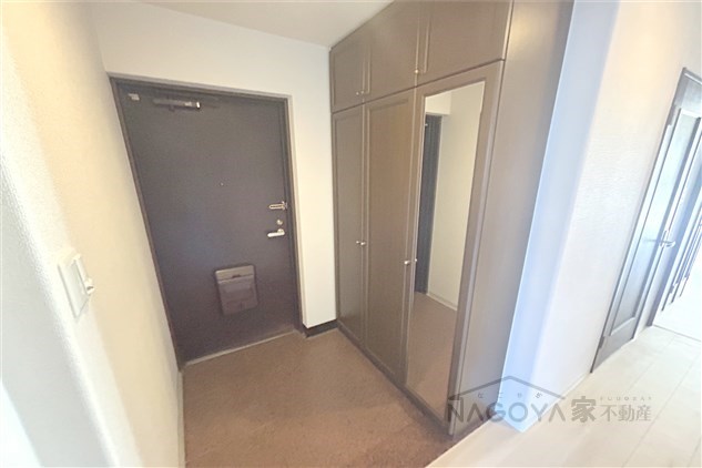 アメニティ新栄 玄関