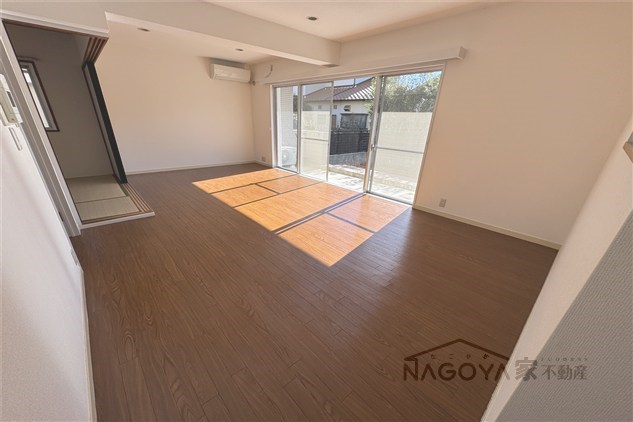 グランデ亀の井 リビング