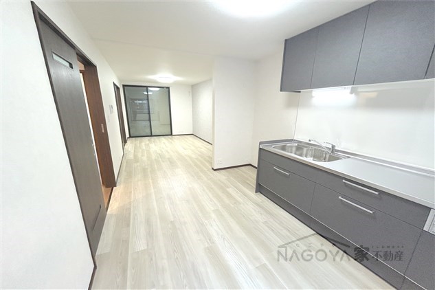 中村区大日町戸建 リビング