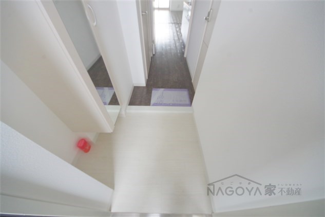 グランパークタワー 玄関