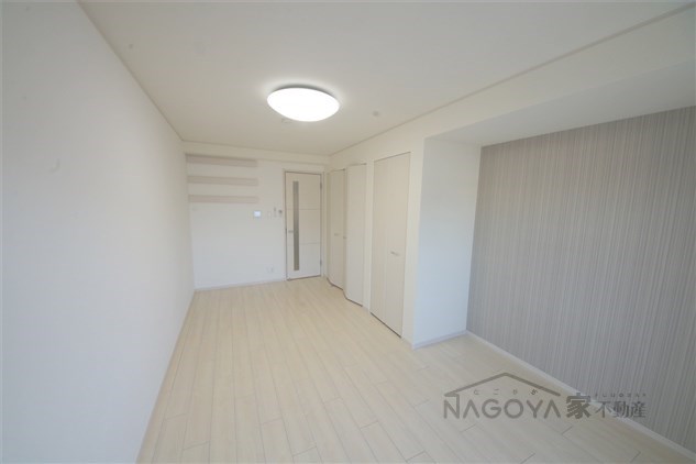 サンライズ滝子 リビング