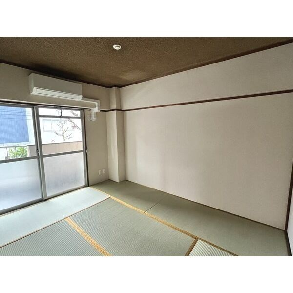 マルトウビル ベッドルーム