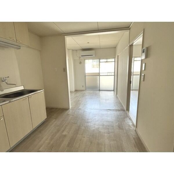 マルトウビル リビング