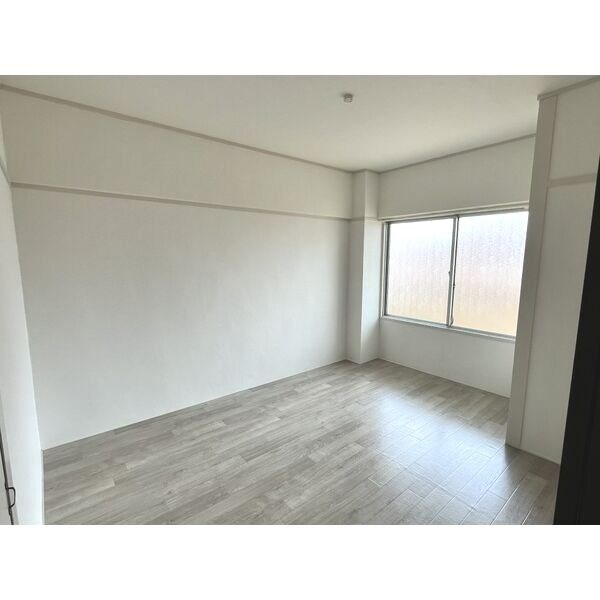 マルトウビル ベッドルーム