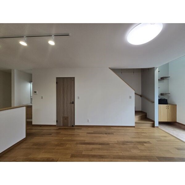 カッツェカヤバ リビング