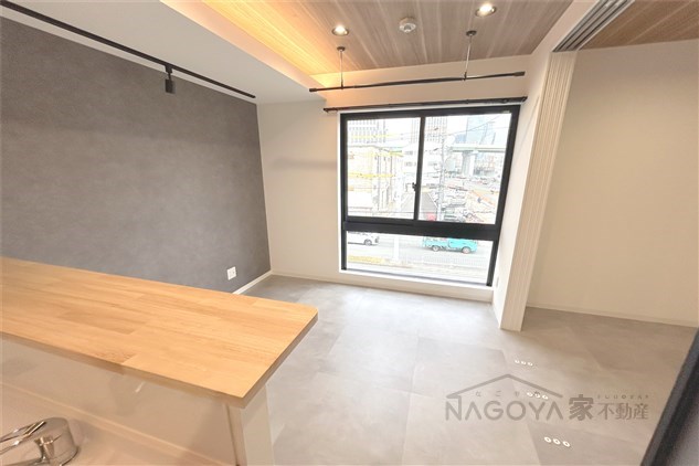 CrossRoad SasashimaLive ベランダ