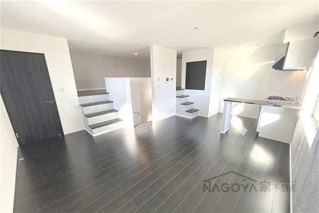 ラフェスタ志賀本通 リビング