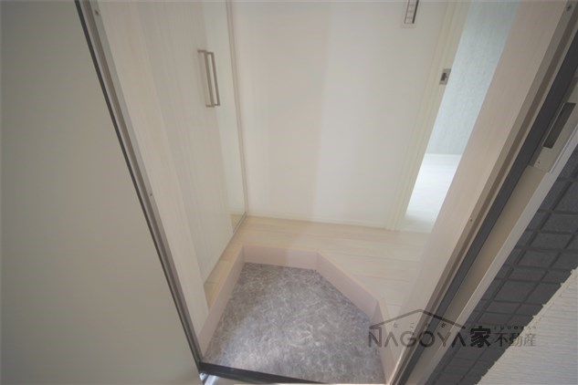 ミュゲット平安通 玄関