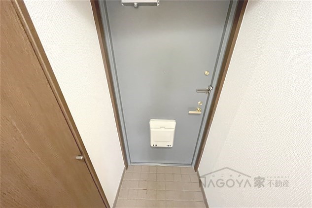 桜マンションⅡ 玄関