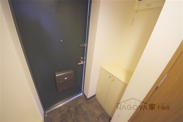 コーラル観月 玄関