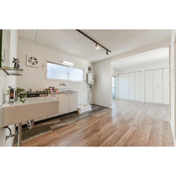 HP黄金通ビル キッチン