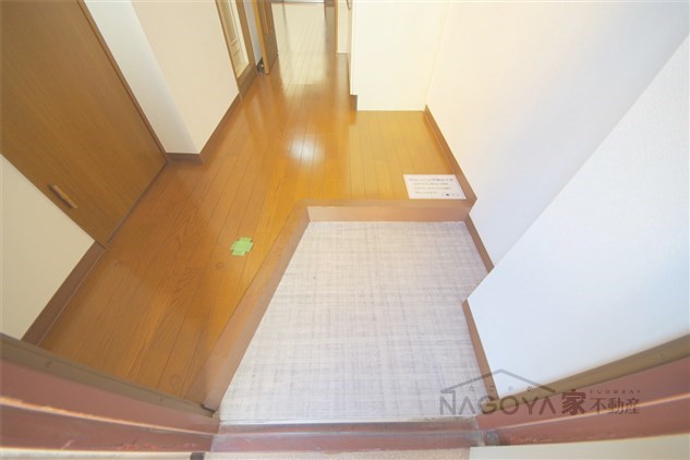 コーポ千種 玄関