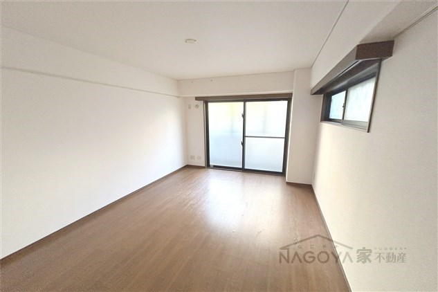 KOUYOU春岡 リビング