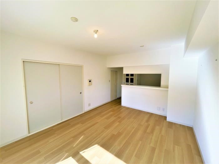 アーバンラフレ志賀9号棟 リビング