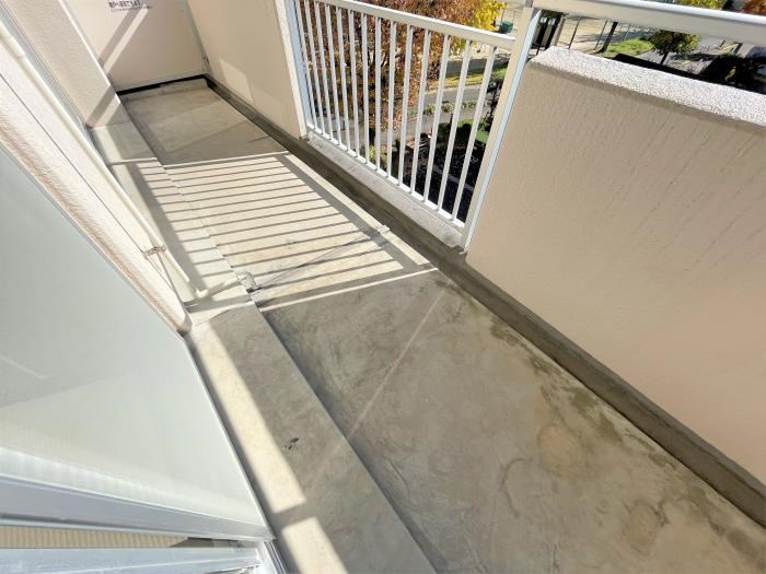 アーバンラフレ志賀9号棟 ベランダ