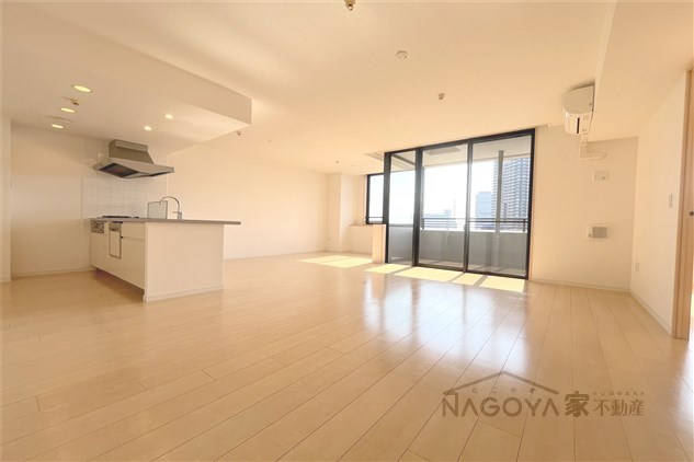 グラン・アベニュー栄 リビング