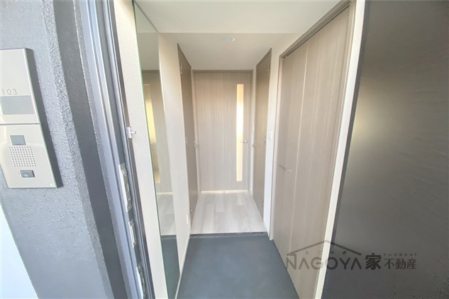 プレサンス太閤通駅前デュプル 玄関